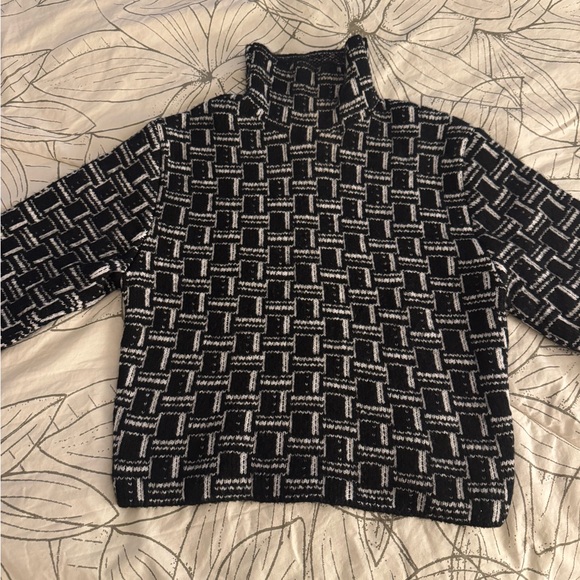 Zara Cropped Knit Sweater - Picture 3 of 4